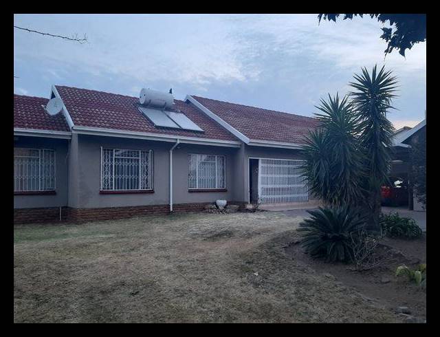3 BEDROOM HOUSE FOR SALE IN NORKEM PARK